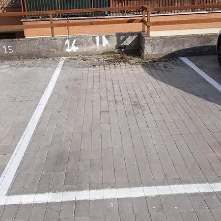 Apartment Premium With Parking