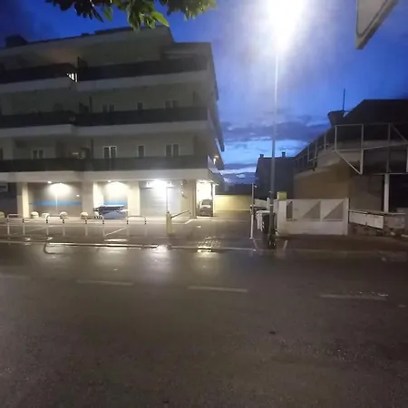 Apartment Premium With Parking *